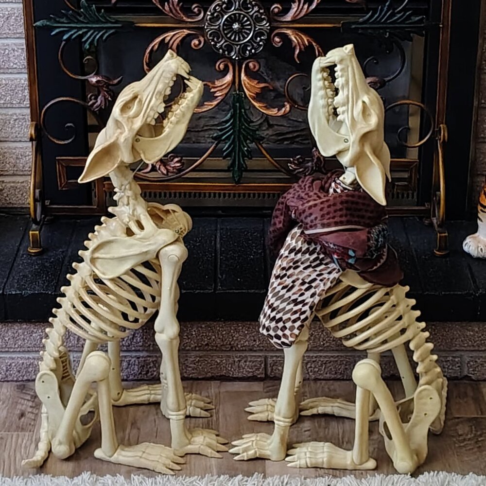 LED Animated Skeleton Wolf Animatronic Halloween - Left Wolf